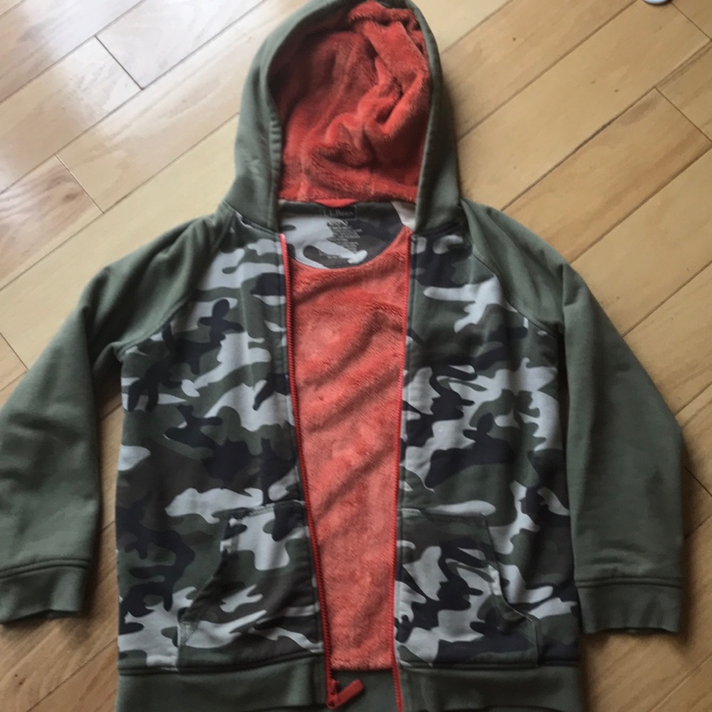 Ll bean boys hoodie, soft cozy lining, M10-12